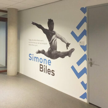 Signing binnen het onderwijs - Wanddecoratie Stedelijk College Eindhoven